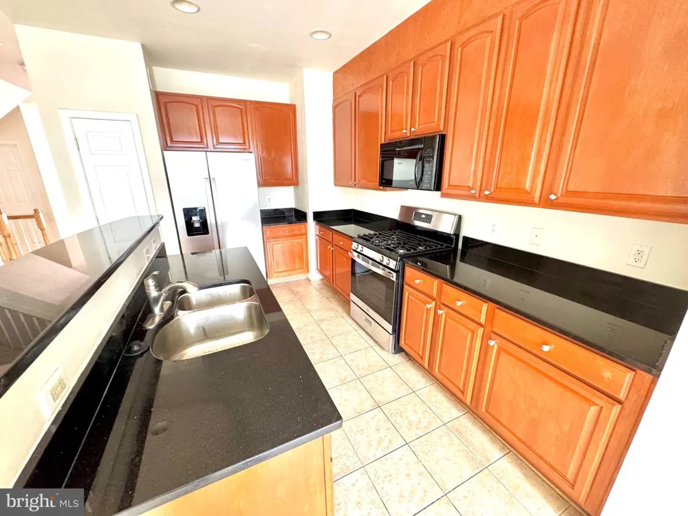3381 BEECHCLIFF DRIVE Alexandria, VA 22306