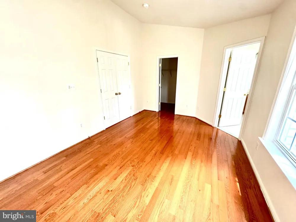 3381 BEECHCLIFF DRIVE Alexandria, VA 22306