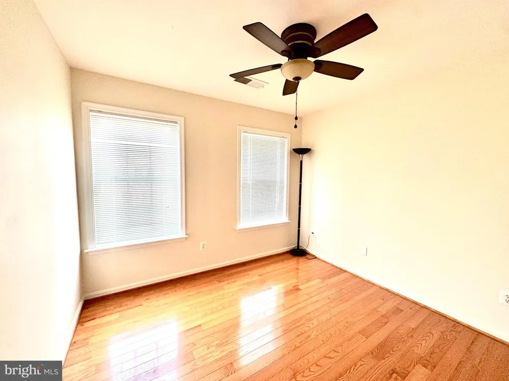 3381 BEECHCLIFF DRIVE Alexandria, VA 22306