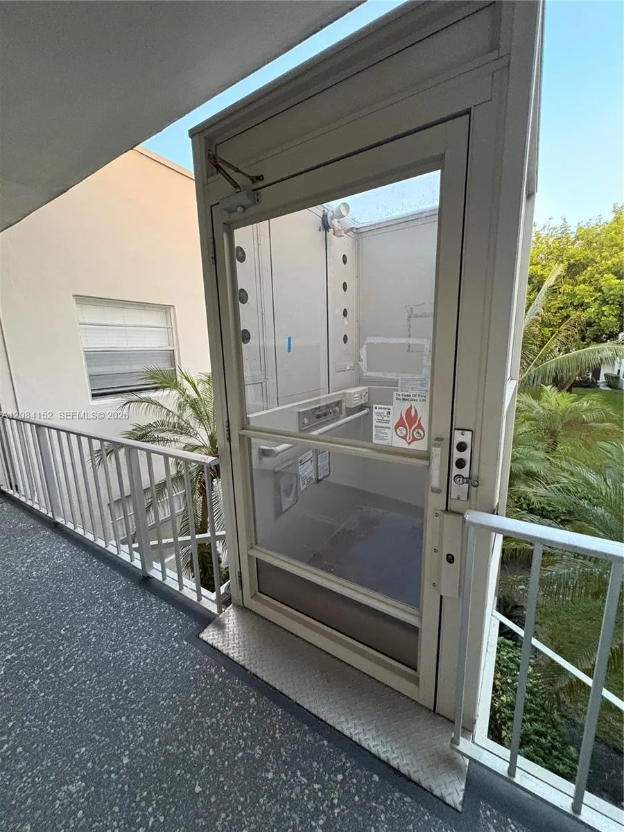 368 Burgundy H #368 Delray Beach, FL 33484