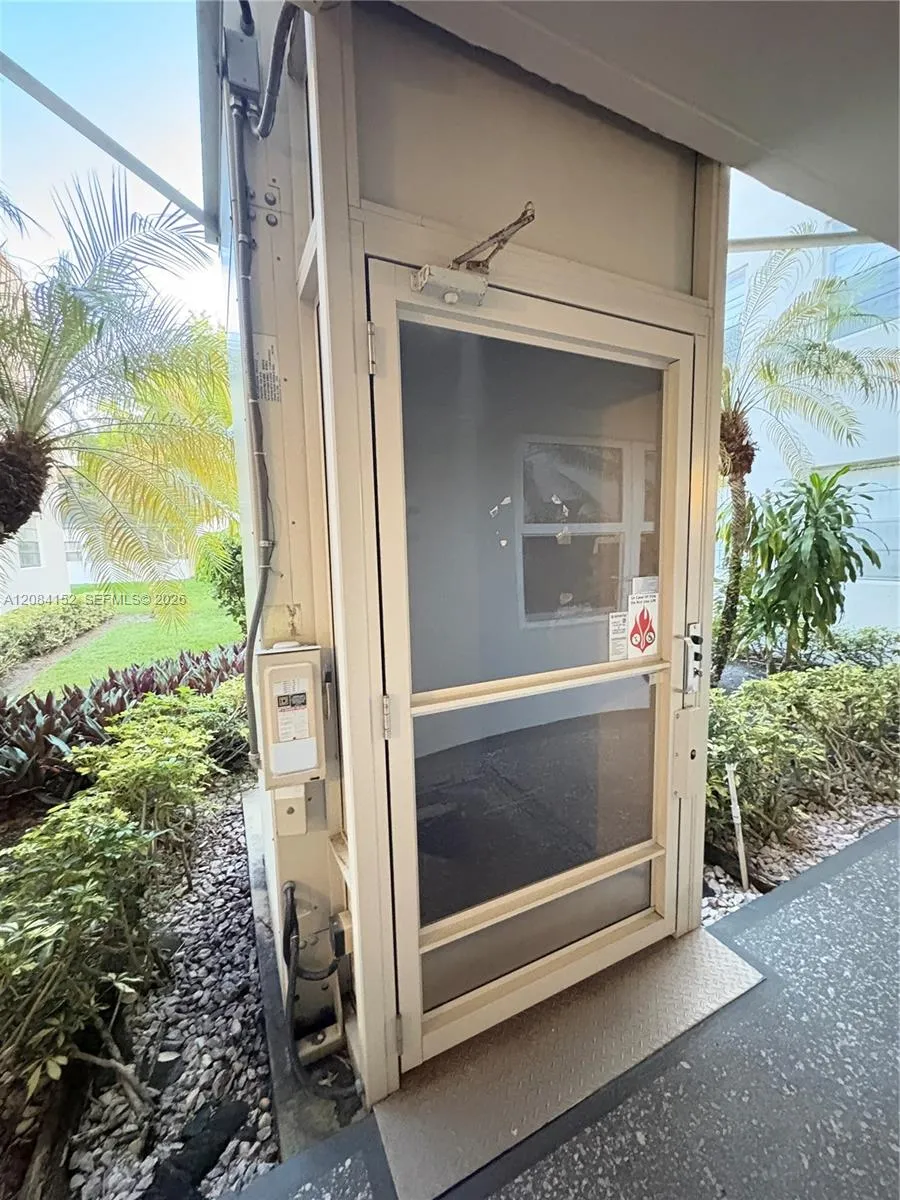 368 Burgundy H #368 Delray Beach, FL 33484