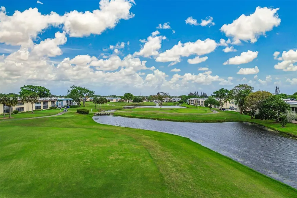 368 Burgundy H #368 Delray Beach, FL 33484