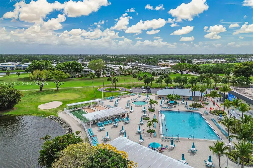 368 Burgundy H #368 Delray Beach, FL 33484