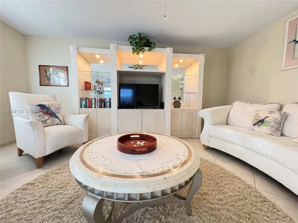 368 Burgundy H #368 Delray Beach, FL 33484