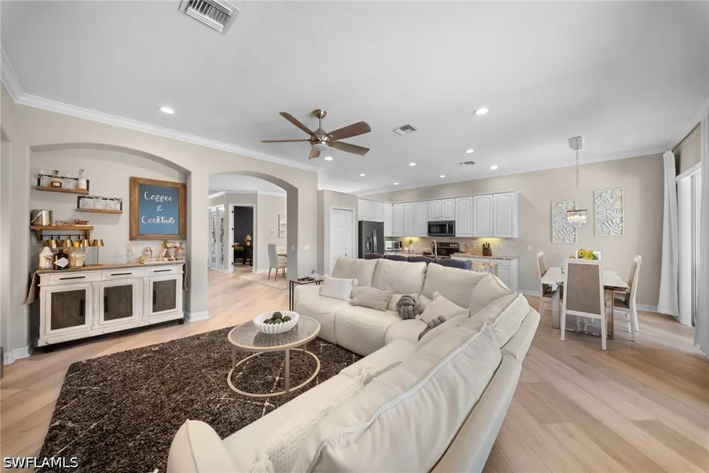 Manchester Drive Naples, FL 34114