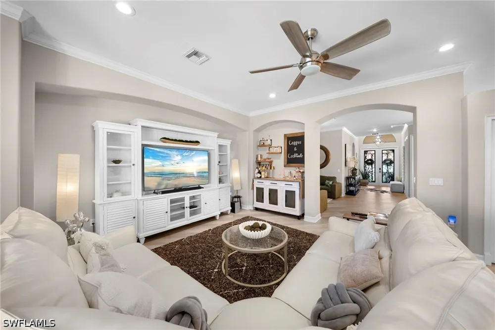 Manchester Drive Naples, FL 34114
