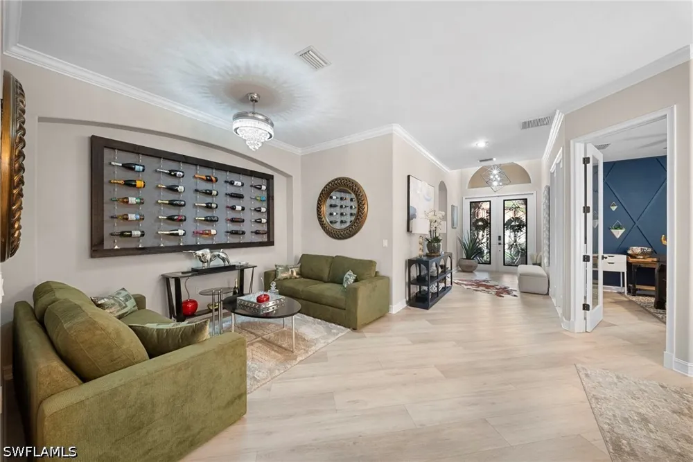 Manchester Drive Naples, FL 34114