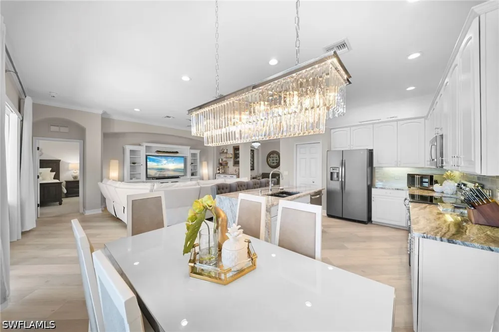 Manchester Drive Naples, FL 34114