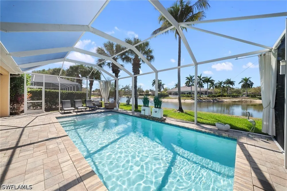Manchester Drive Naples, FL 34114