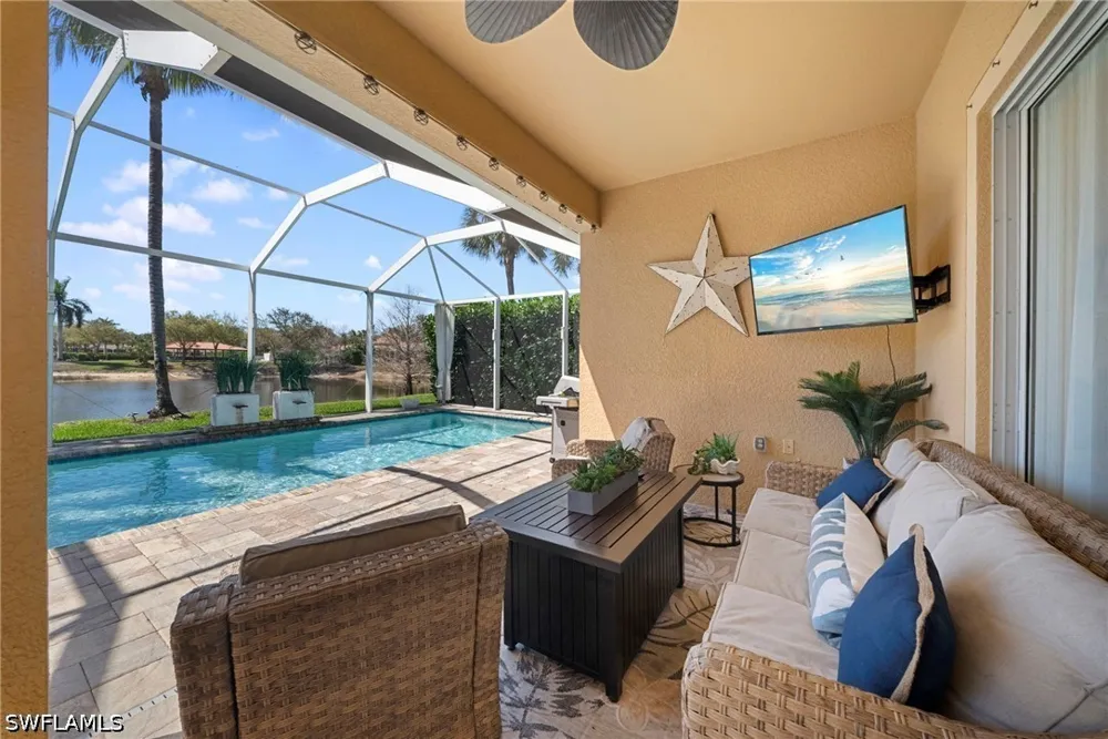 Manchester Drive Naples, FL 34114