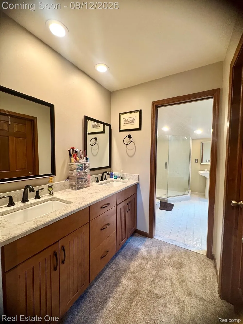 1982 Heritage Hill Court Rochester Hills City, MI 48306