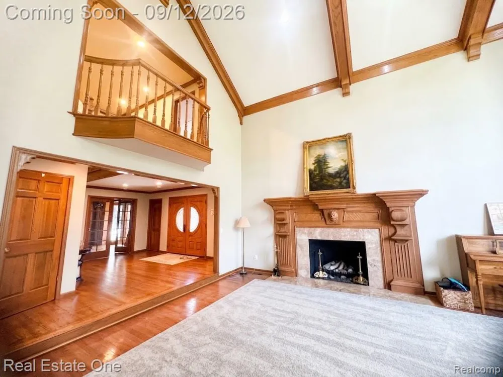 1982 Heritage Hill Court Rochester Hills City, MI 48306
