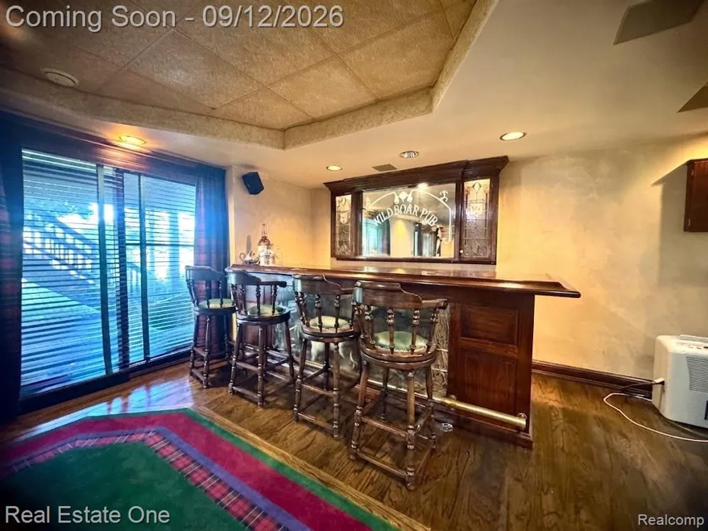 1982 Heritage Hill Court Rochester Hills City, MI 48306
