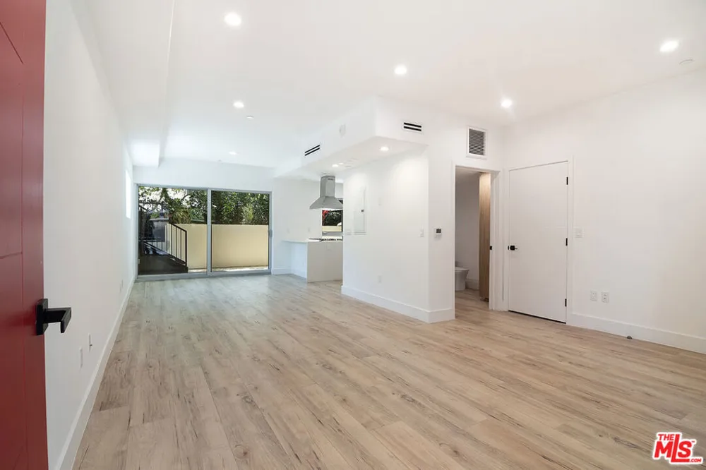 1236 Fairfax Avenue #4 West Hollywood, CA 90046