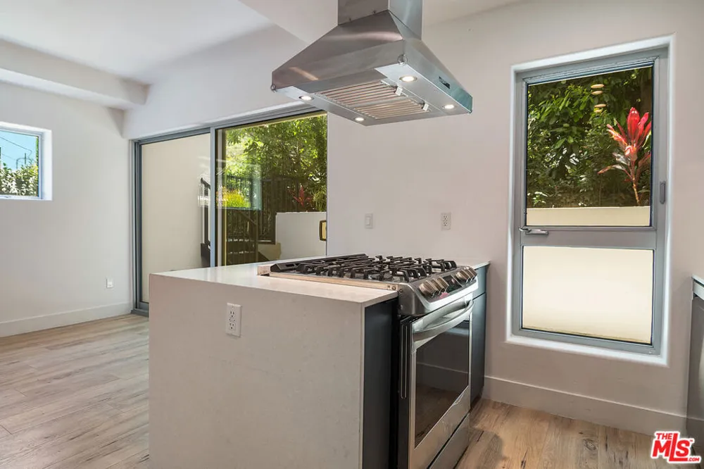 1236 Fairfax Avenue #4 West Hollywood, CA 90046