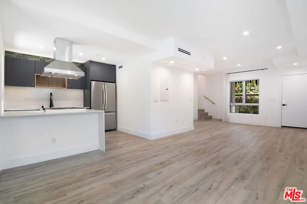 1236 Fairfax Avenue #4 West Hollywood, CA 90046