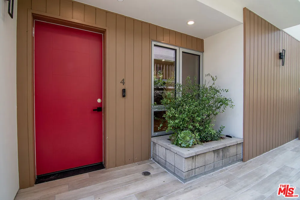 1236 Fairfax Avenue #4 West Hollywood, CA 90046