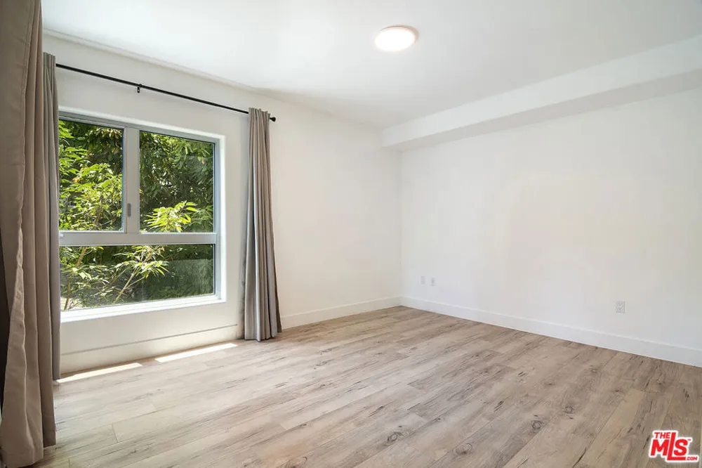 1236 Fairfax Avenue #4 West Hollywood, CA 90046