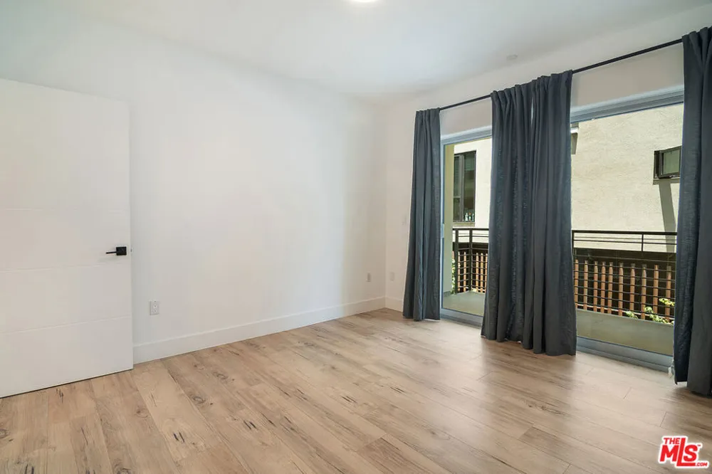 1236 Fairfax Avenue #4 West Hollywood, CA 90046