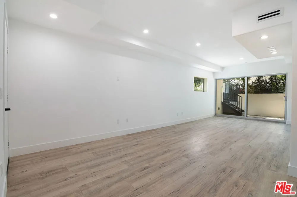 1236 Fairfax Avenue #4 West Hollywood, CA 90046
