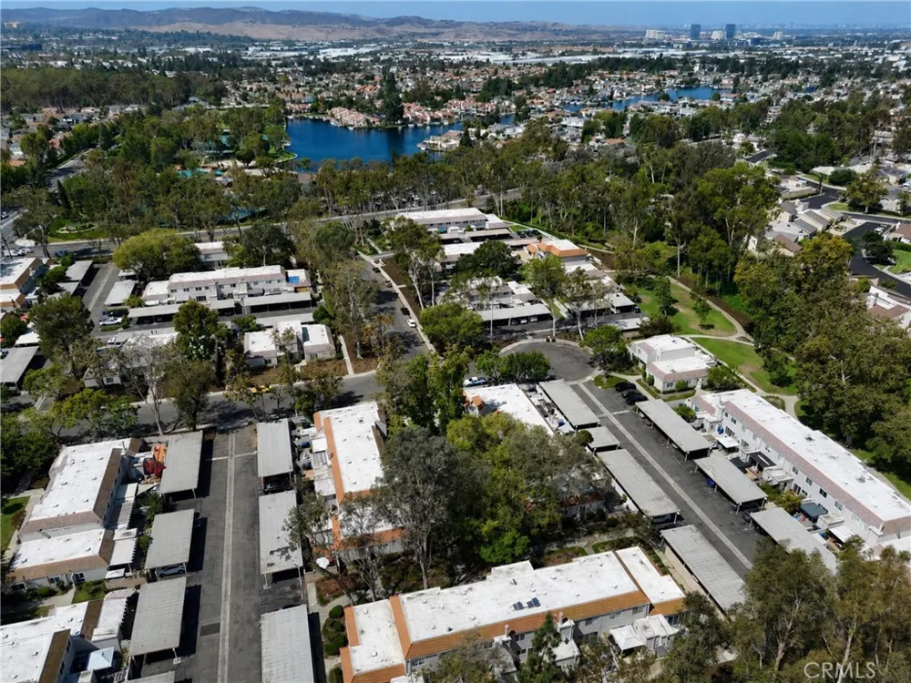 21946 Lakeland Lake Forest, CA 92630