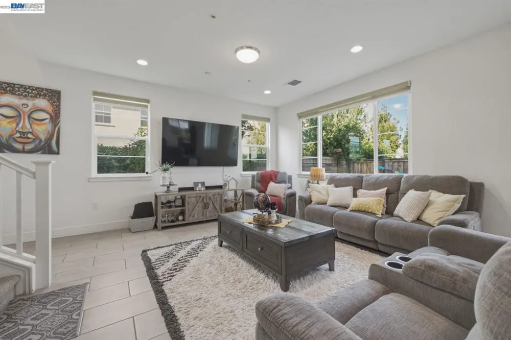 1658 S Gobind Blvd Mountain House, CA 95391