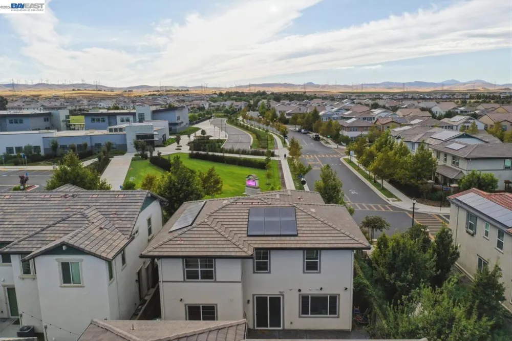 1658 S Gobind Blvd Mountain House, CA 95391