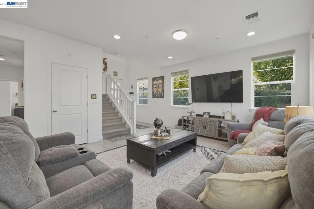 1658 S Gobind Blvd Mountain House, CA 95391