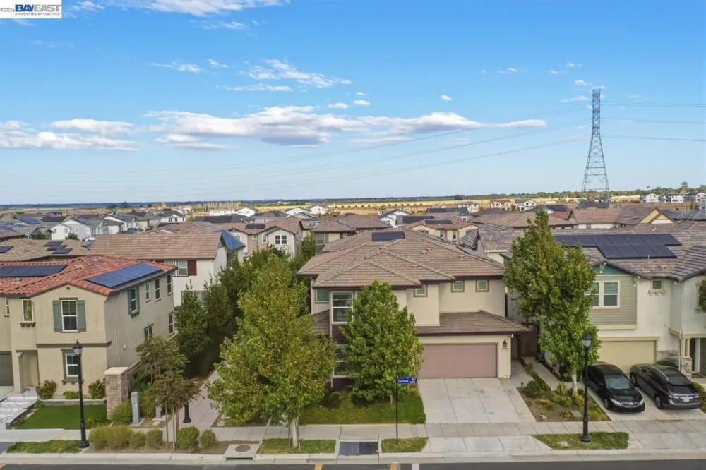 1658 S Gobind Blvd Mountain House, CA 95391