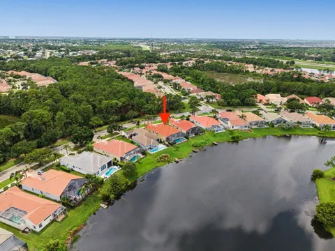 688 SW Lake Charles Circle