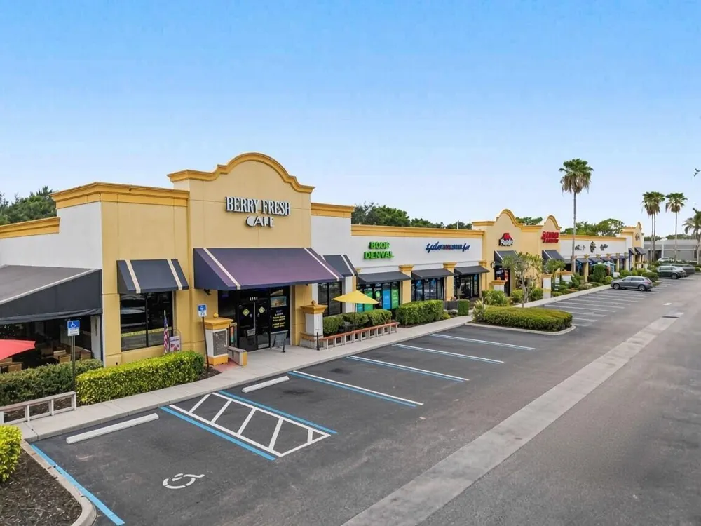 688 SW Lake Charles Circle Port St. Lucie, FL 34986