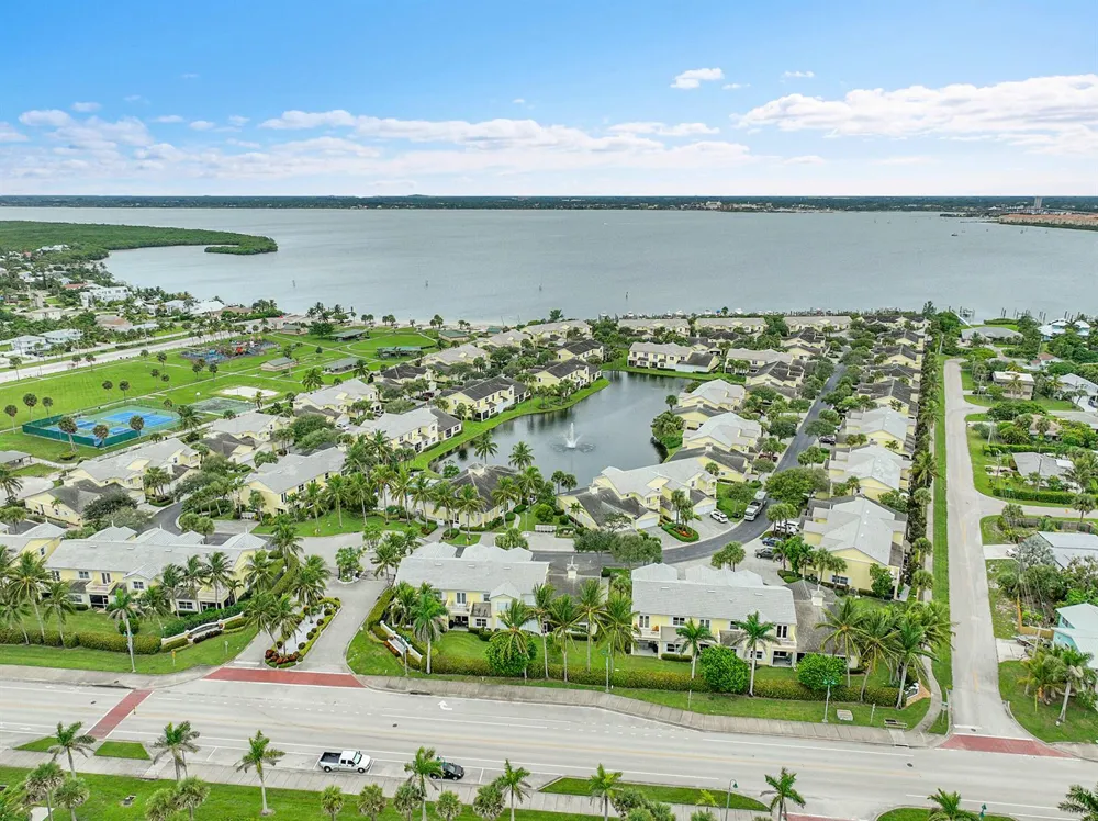 505 MARINER BAY BOULEVARD Fort Pierce, FL 34949