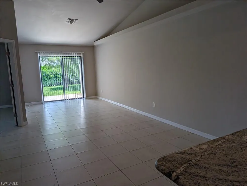 4720 SE 4th Place Cape Coral, FL 33904