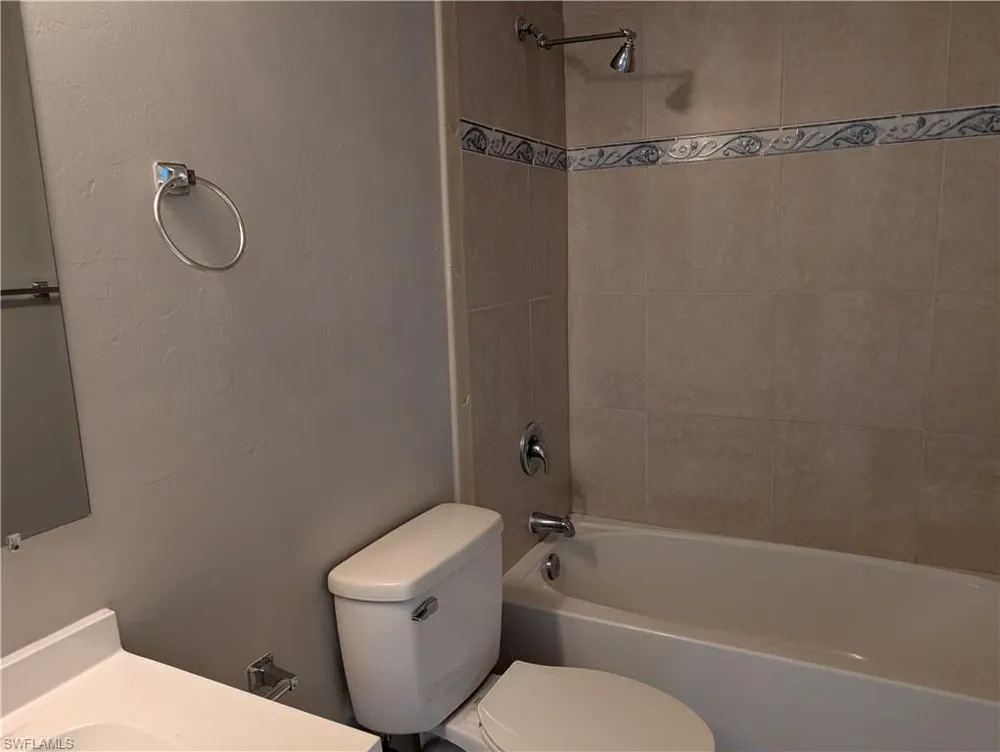 4720 SE 4th Place Cape Coral, FL 33904