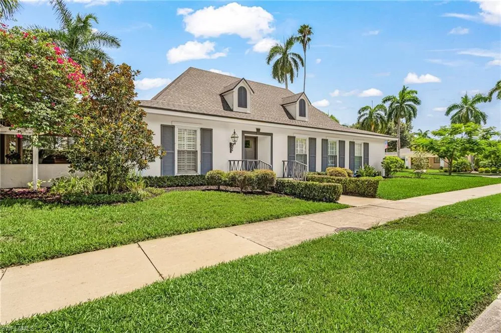 1207 Canterbury Drive Fort Myers, FL 33901