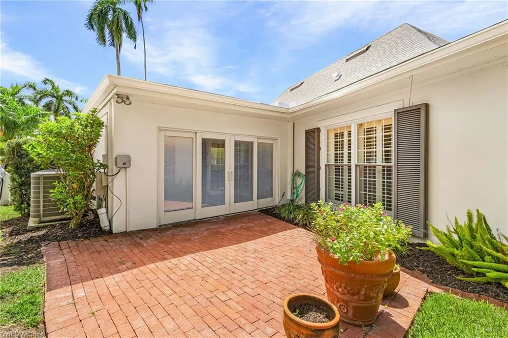 1207 Canterbury Drive Fort Myers, FL 33901