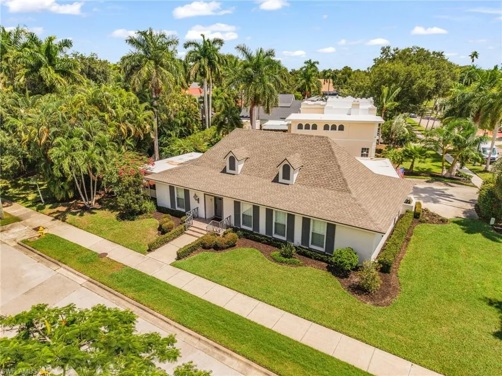 1207 Canterbury Drive Fort Myers, FL 33901