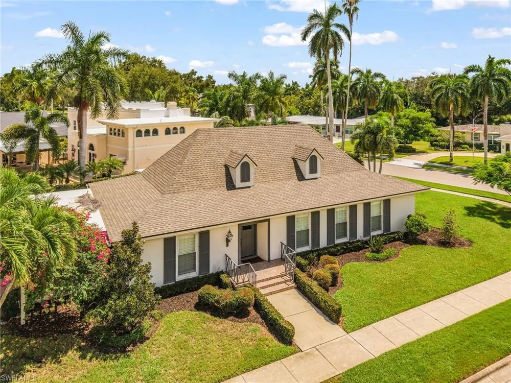 1207 Canterbury Drive Fort Myers, FL 33901