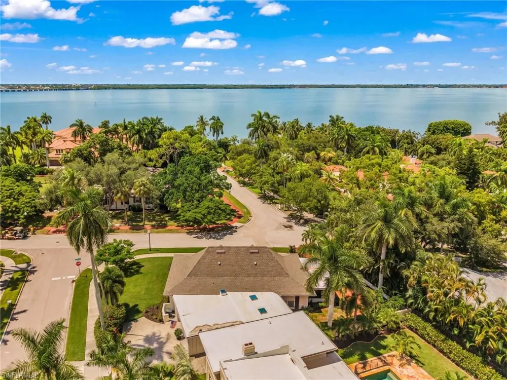 1207 Canterbury Drive Fort Myers, FL 33901