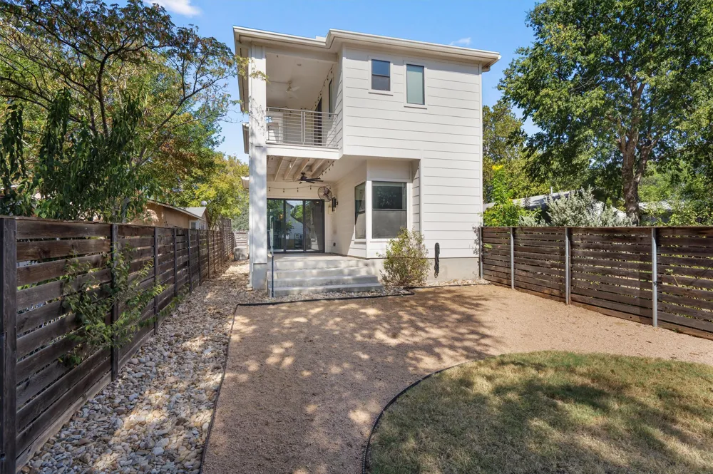 1107 Taulbee Lane #B Austin, TX 78757