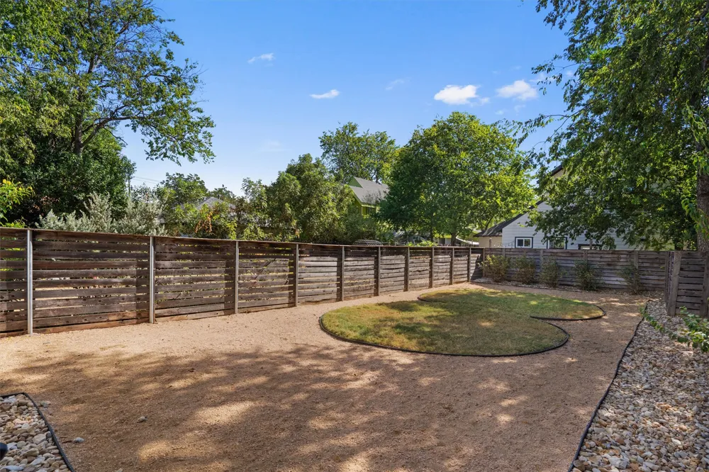 1107 Taulbee Lane #B Austin, TX 78757