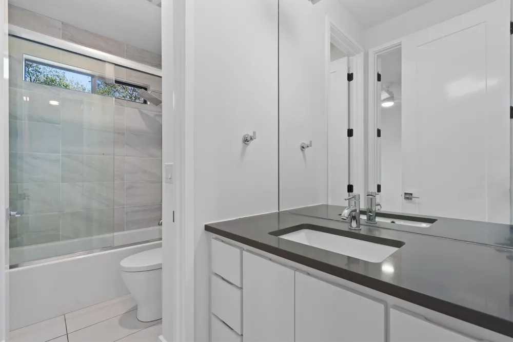 1107 Taulbee Lane #B Austin, TX 78757