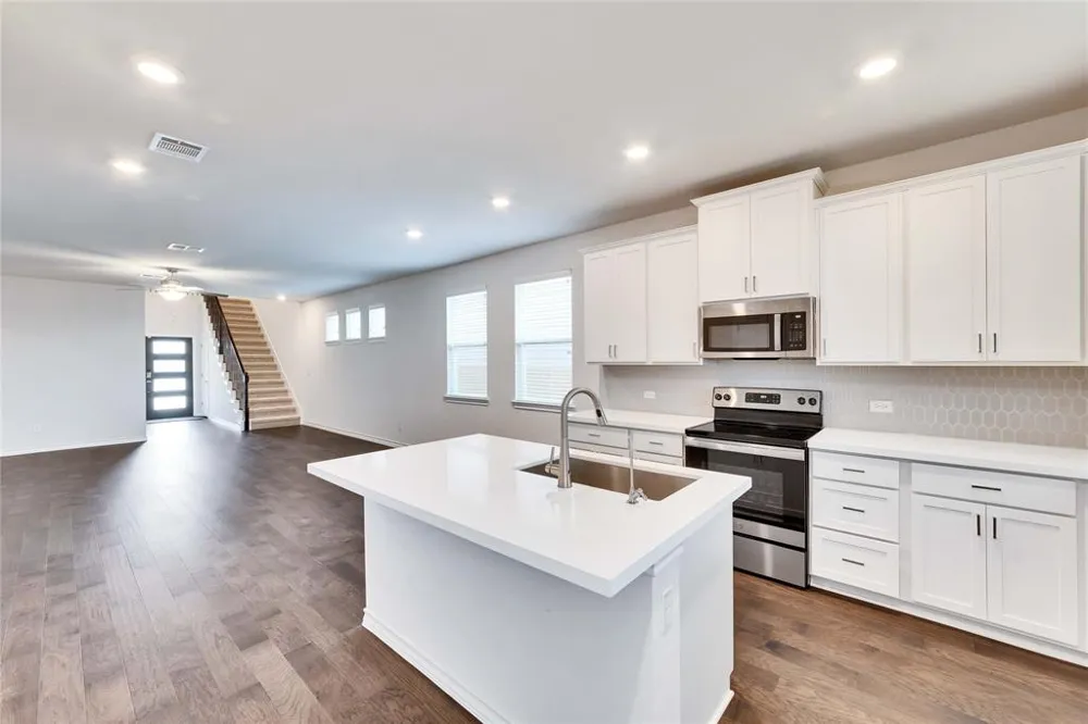 152 Breccia Trail Liberty Hill, TX 78642