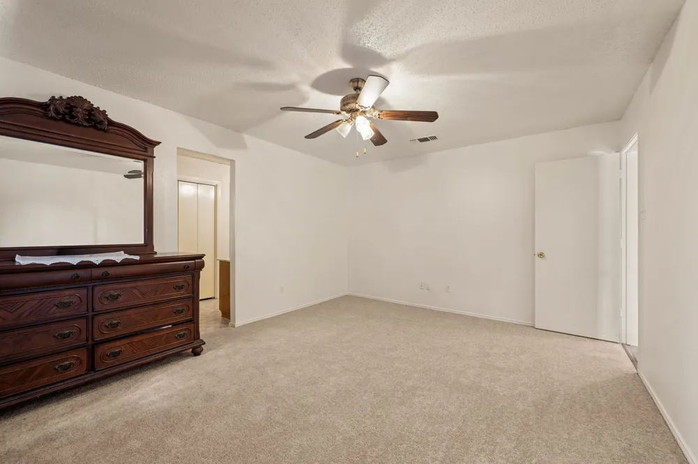 4601 Mandalay Drive Arlington, TX 76016