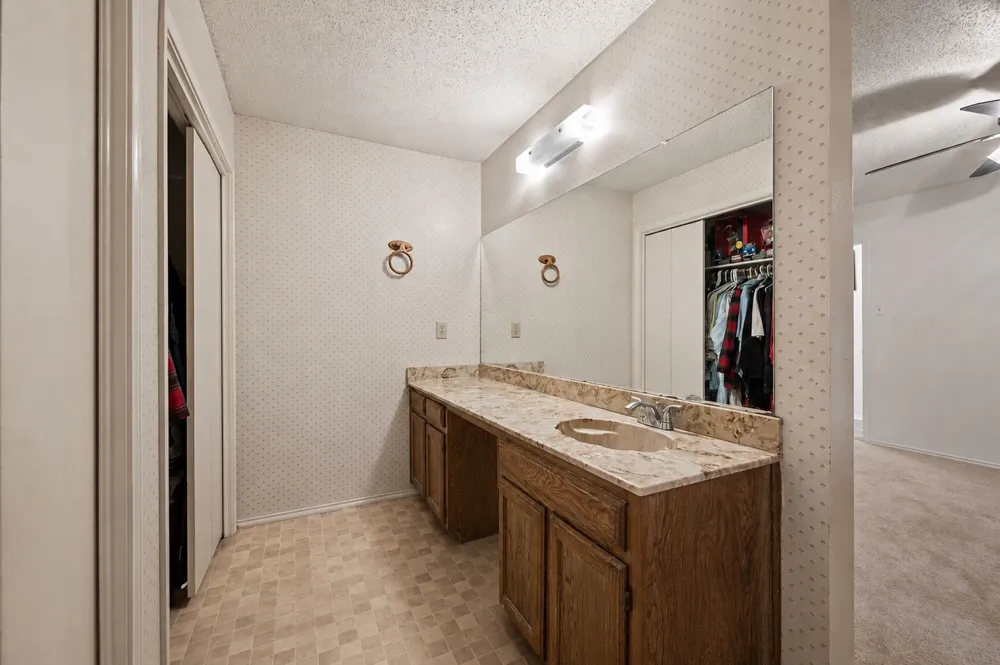 4601 Mandalay Drive Arlington, TX 76016