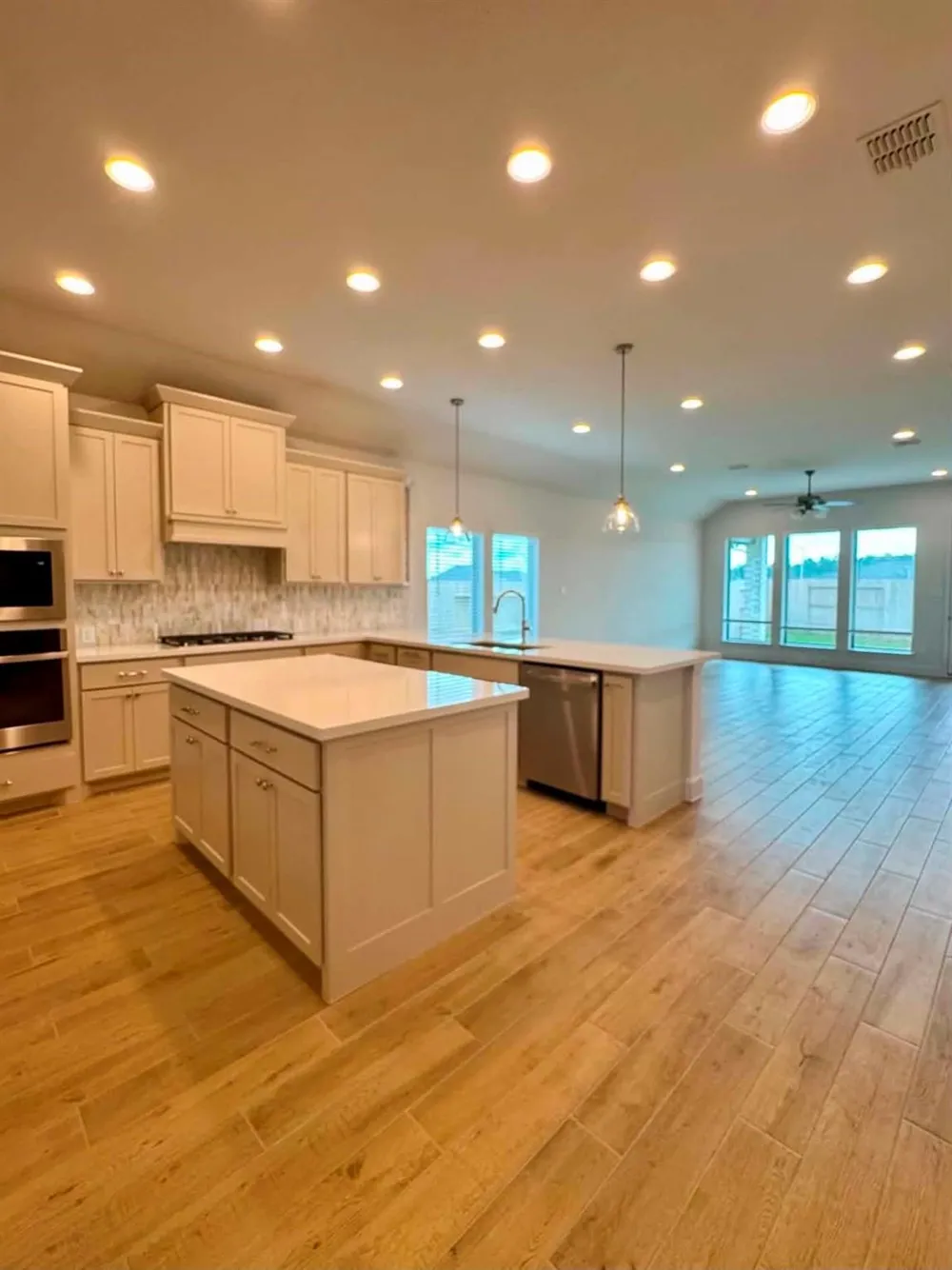1638 Lorenzo Lane Magnolia, TX 77354