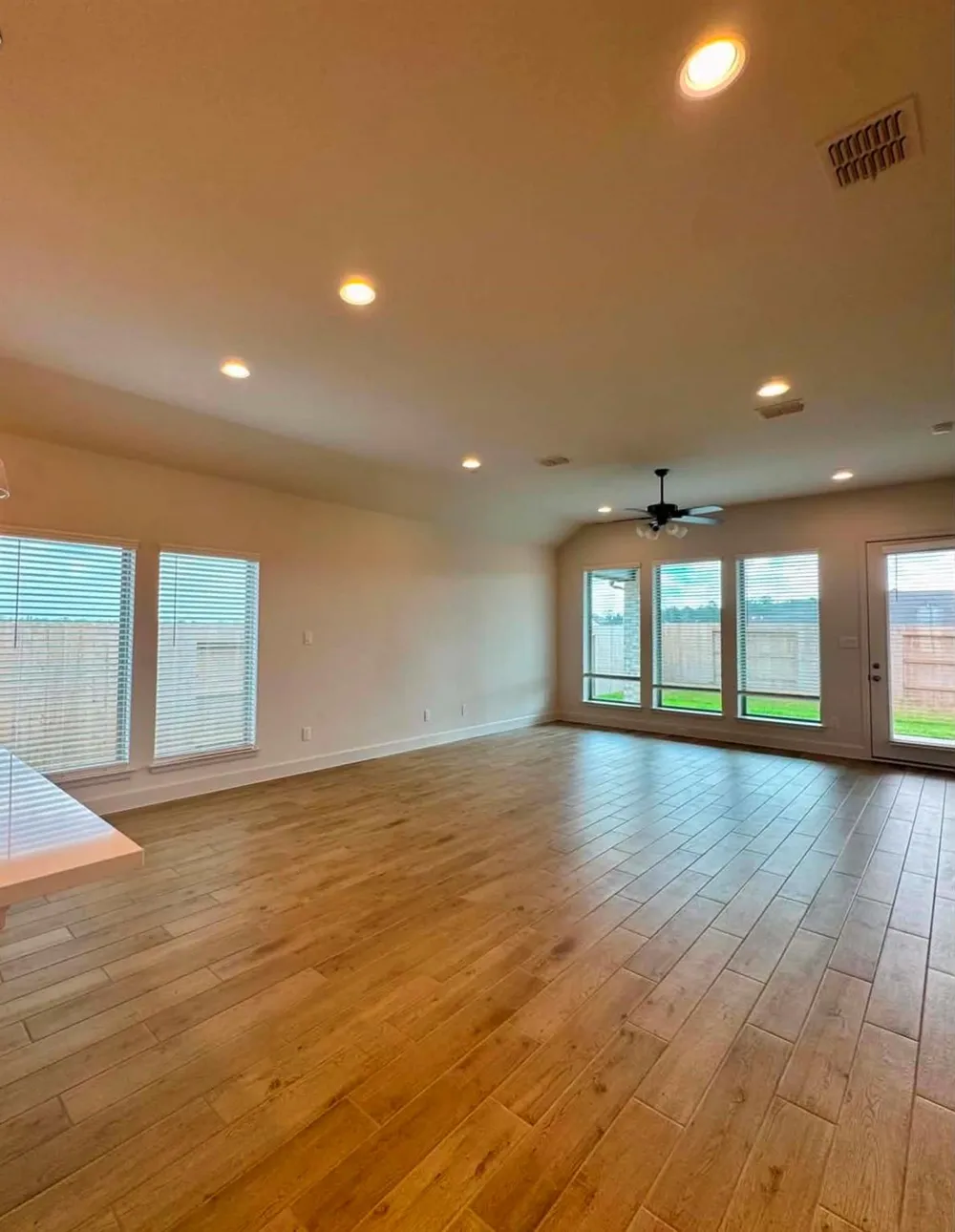 1638 Lorenzo Lane Magnolia, TX 77354