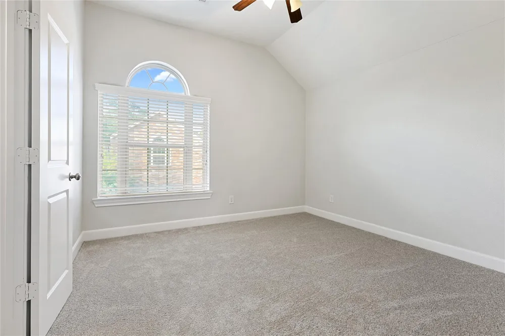 5166 Oasis Park Houston, TX 77021