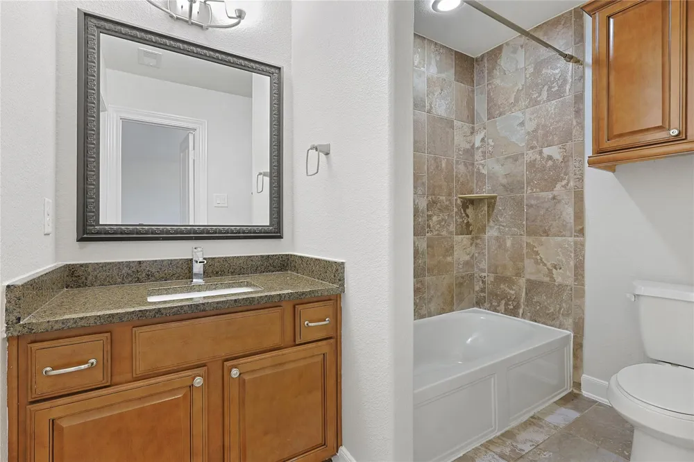 5166 Oasis Park Houston, TX 77021