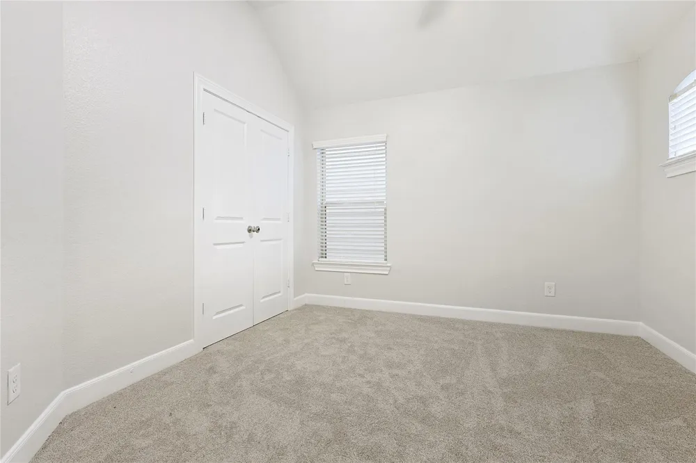 5166 Oasis Park Houston, TX 77021
